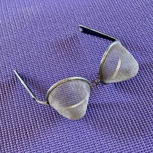 Whimsical tea strainer glasses